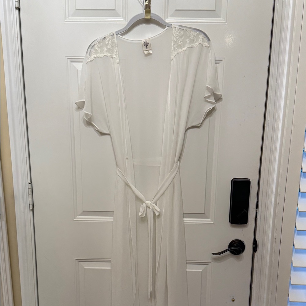 In Bloom Sheer White Lace Robe